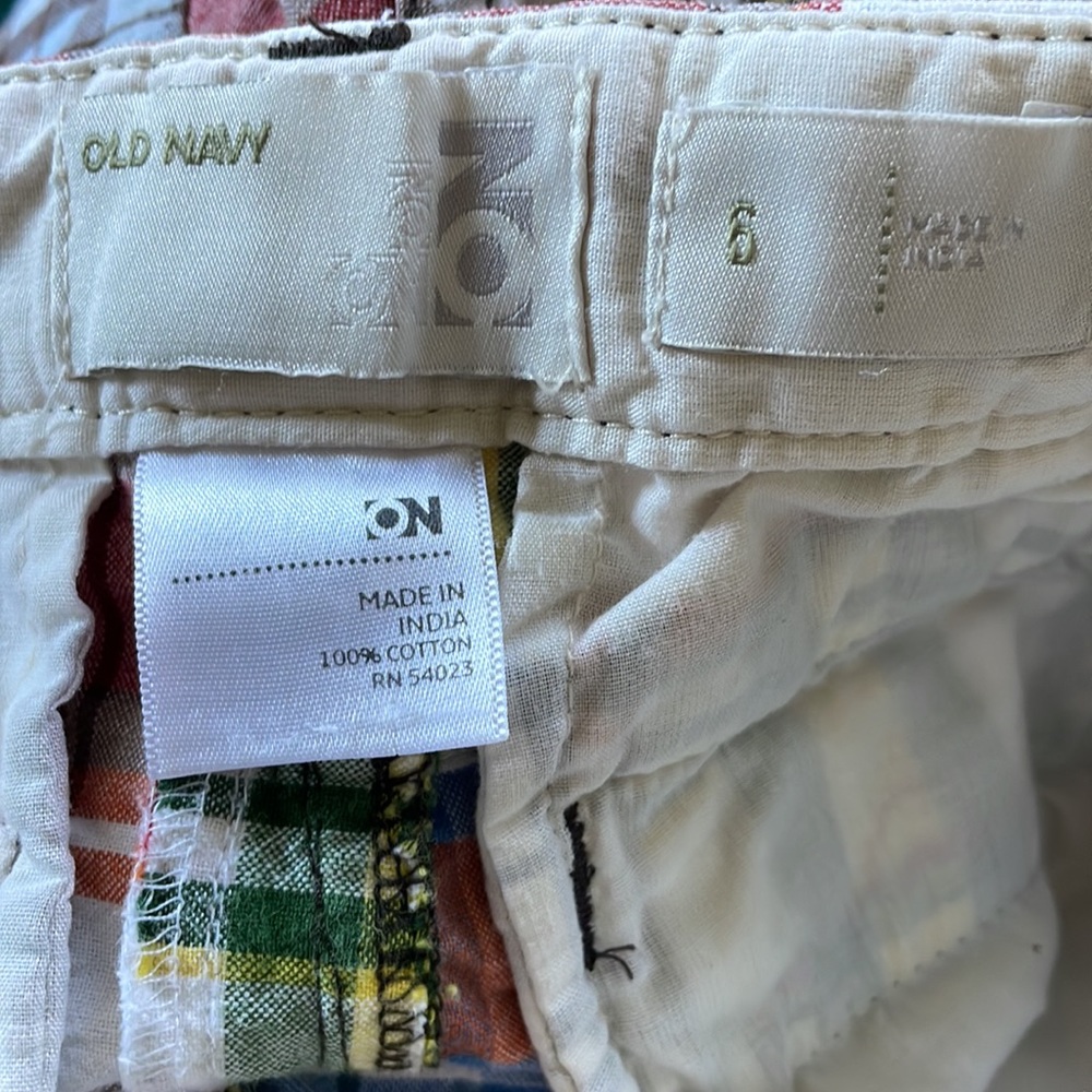Old Navy boys plaid summer shorts, size 6 - Picture 7 of 8
